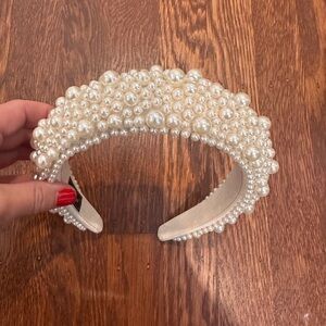Elegant Pearl-Embellished Headband